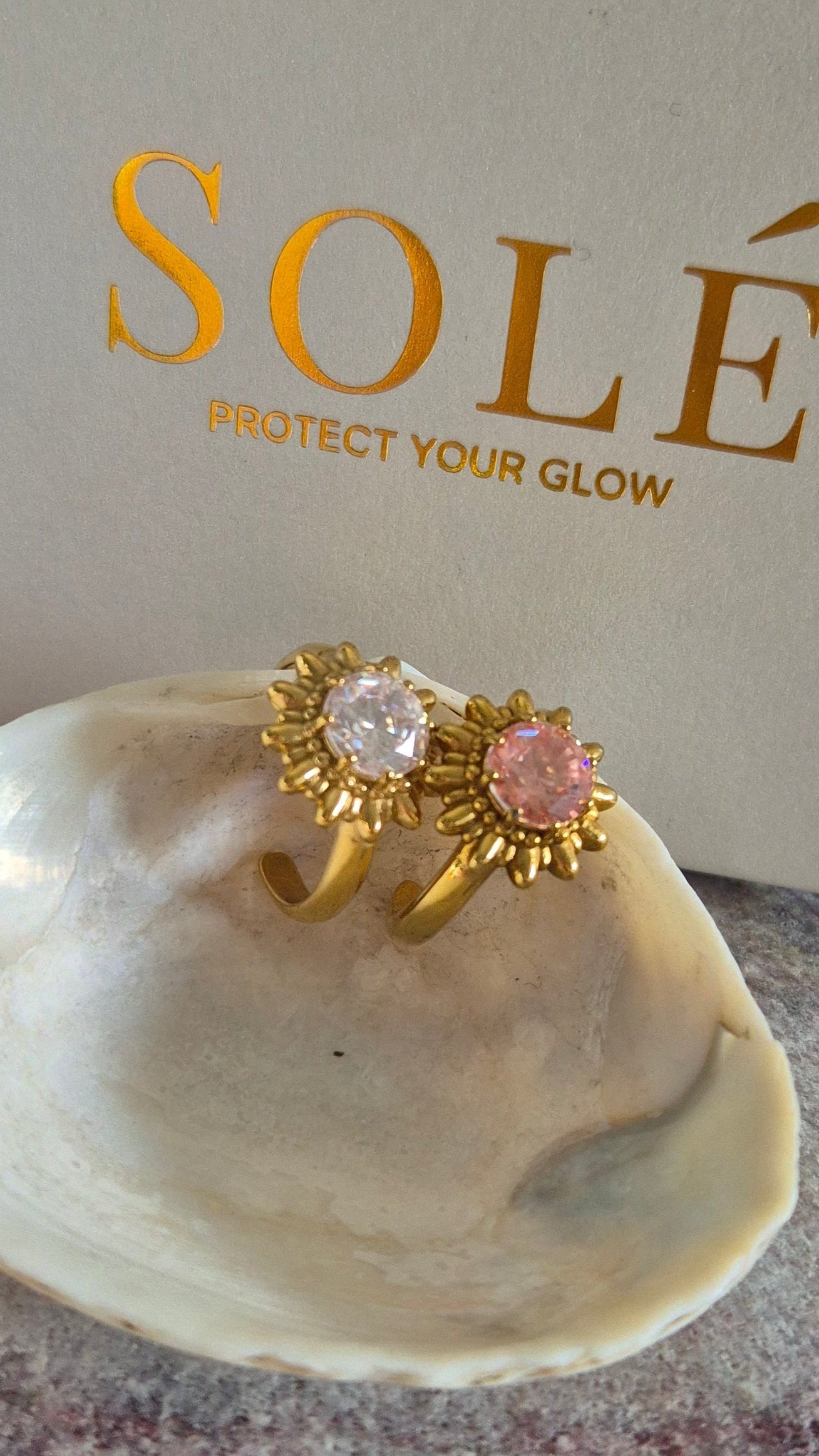 Solé signature UV stone ring